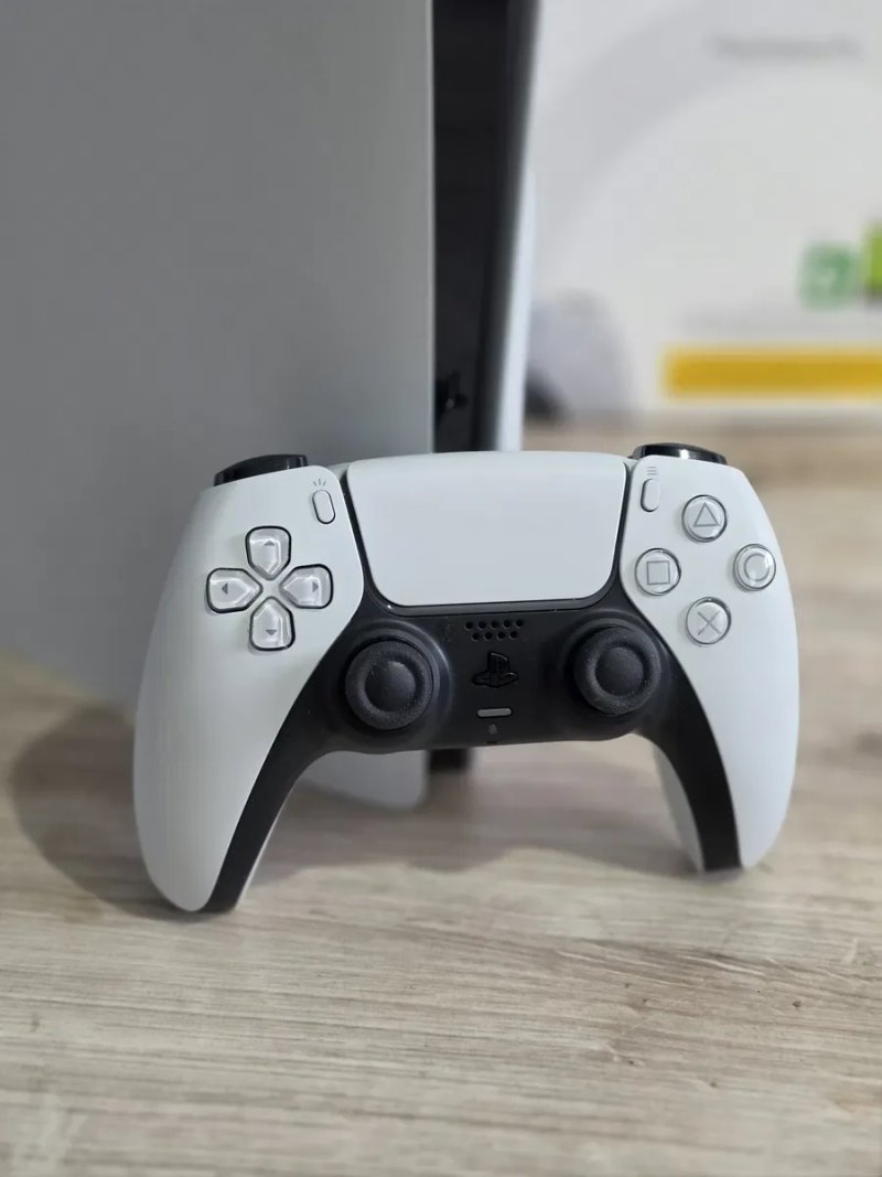 Sony PlayStation 5 Slim 1TB Blu-ray з дисководом в ідеальному стані — фото 3