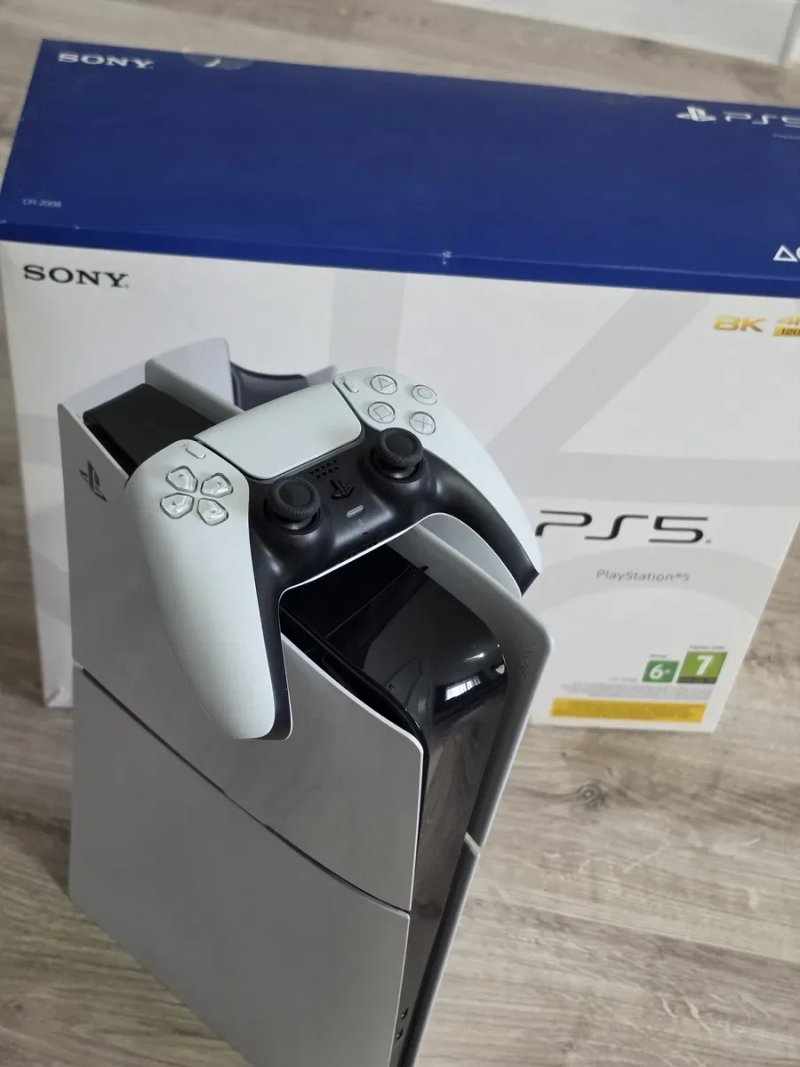 Sony PlayStation 5 Slim 1TB Blu-ray з дисководом в ідеальному стані — фото 4