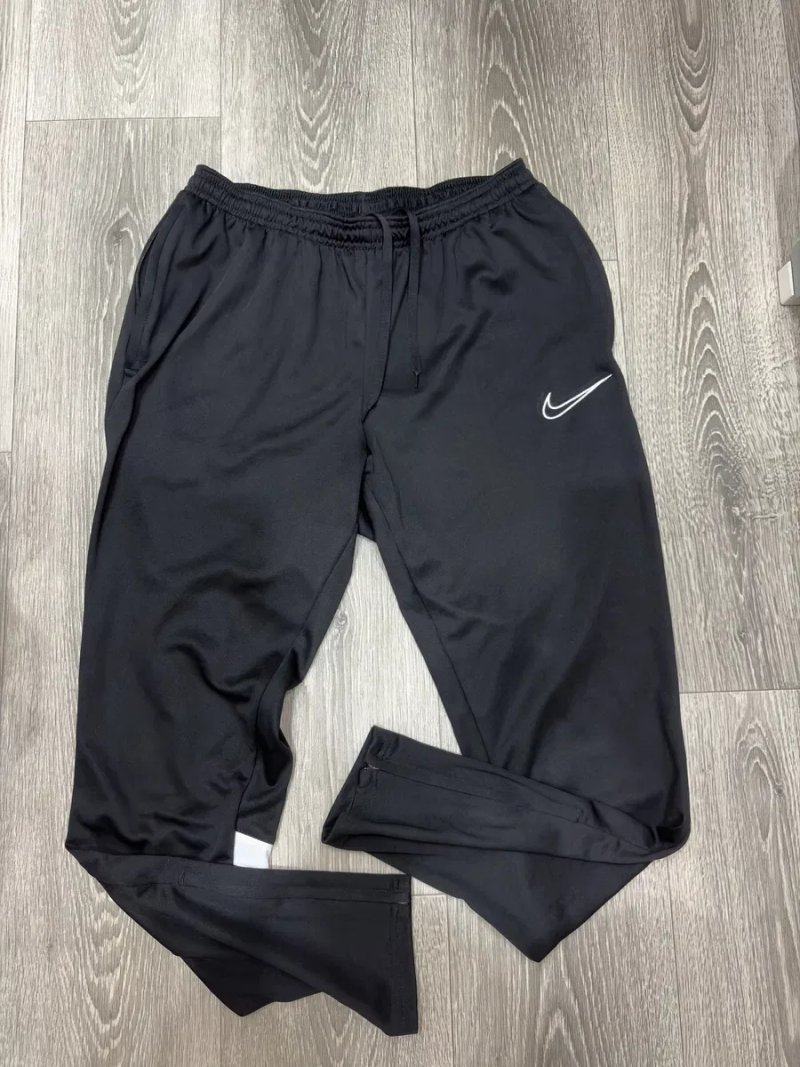 Спортивні штани Nike Dri-Fit , у чорному кольорі , в розмірі М-L