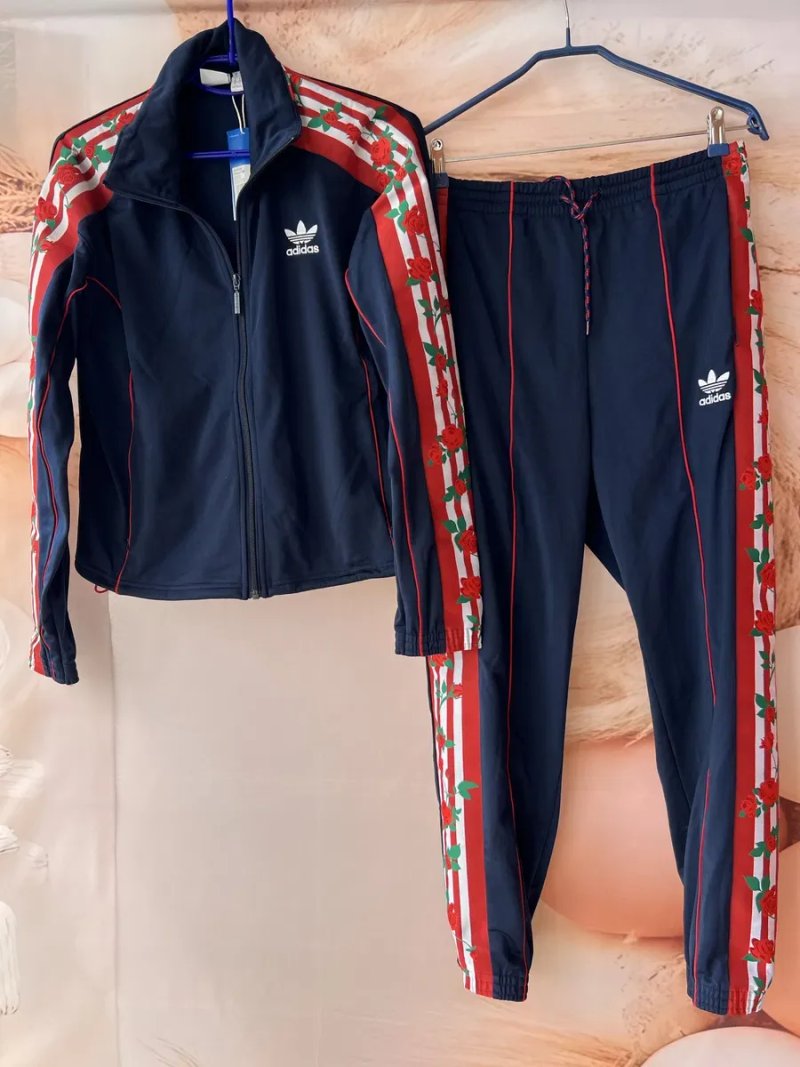 Спортивний костюм adidas Originals жіночий — фото 8