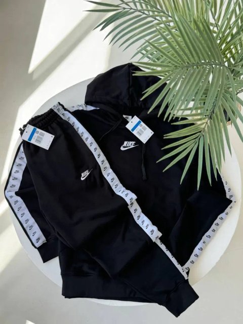 Спортивний костюм Nike на лампасах чорний/ чоловічий костюм найк тепли