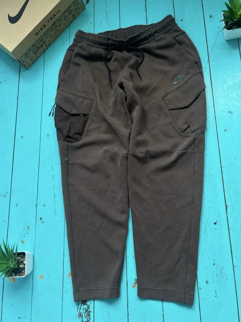 Спортивные штаны Nike Tech Fleece Cargo, размер L, брюки Nike Tech, карго штаны Nike — фото 2