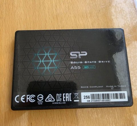 Ssd 256gb  мала нароботка  Стан гарний ссд диск для ноутбука та ПК