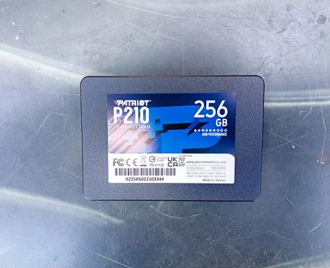 SSD диск Patriot P210 256GB 2.5 SATA III (відмінний стан)