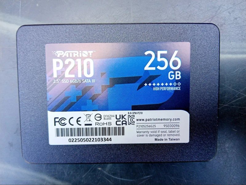SSD диск Patriot P210 256GB 2.5 SATA III (відмінний стан) — фото 2
