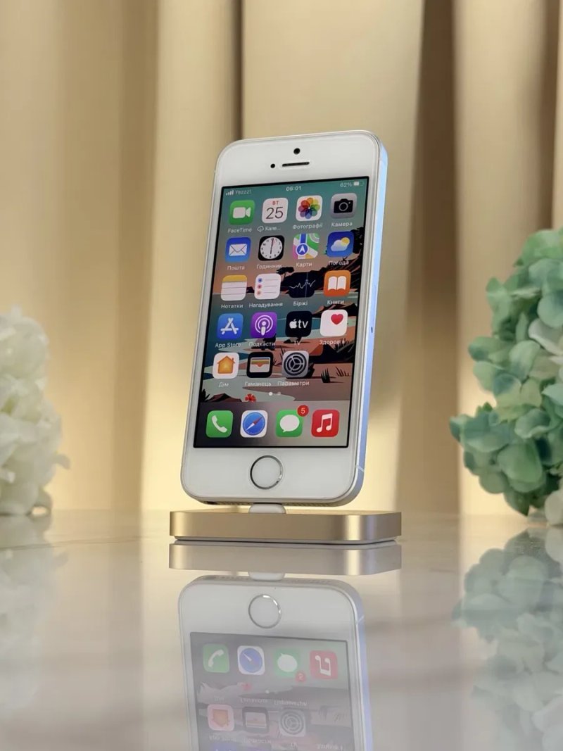 Стан Нового! iPhone SE-1 Silver Без ремонтів! (Магазин Гарантія) — фото 2