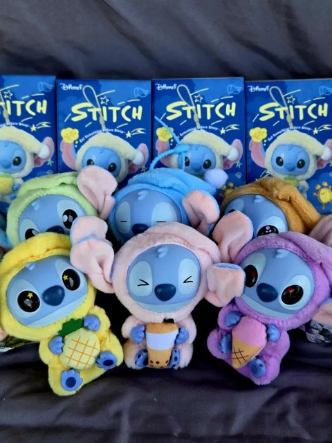 Стіч Stich сюрприз, мʼяка трендова іграшка брелок Стіч, Disney, ОПТ