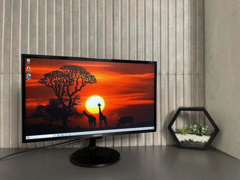 Стильний Монітор Samsung 24F350F HDMI full hd — фото 2