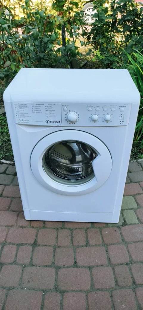 Стиральная машинка Indesit на 5 кг