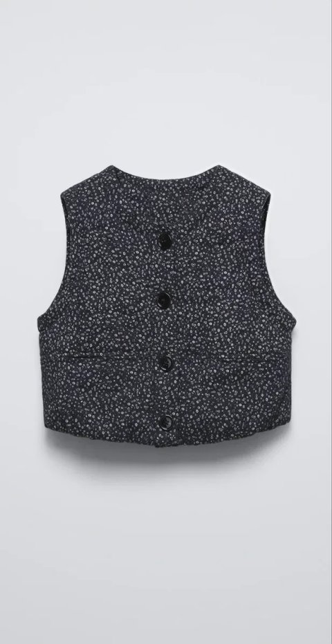 Стьобаний жилет із квітками Zara. ( 86 см)