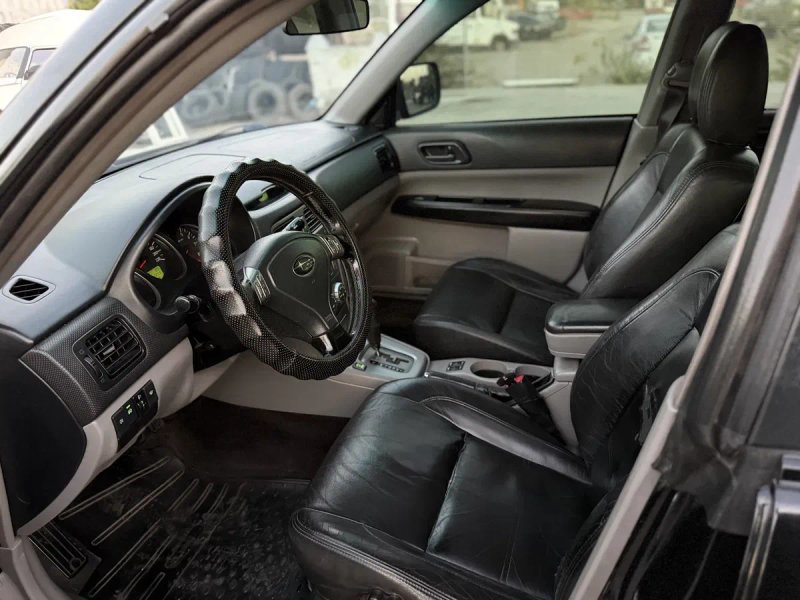Subaru Forester 2.0 Автомат Полный Привод — фото 8