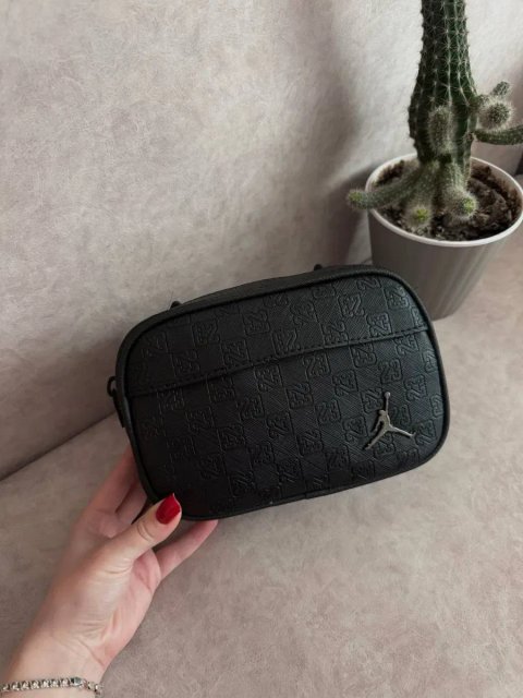 Сумка Air Jordan Monogram Crossbody | Nike, найк, джордан месенджер