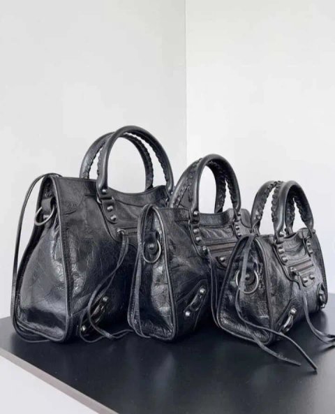 Сумка Balenciaga Le City Medium Bag in Black