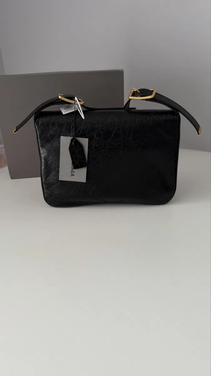 Сумка Balenciaga Rodeo Shoulder Bag — фото 3