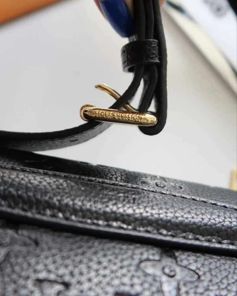 Сумка бананка чоловіча жіноча чорна Louis Vuitton bumbag black натуральна шкіра шкіряна мужская женская кожаная черная сумочка на пояс  луи витон LV — фото 5
