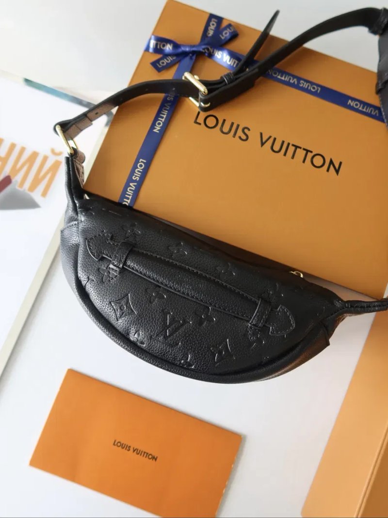 Сумка бананка чоловіча жіноча чорна Louis Vuitton bumbag black натуральна шкіра шкіряна мужская женская кожаная черная сумочка на пояс  луи витон LV — фото 6