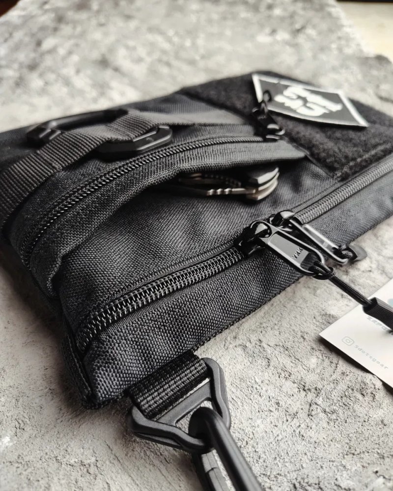 Сумка через плече для патчів cordura кросбоді з липучкою полем панелью шевронов velcro пласка  на плечо urban tactical городская тактическая унісекс — фото 2