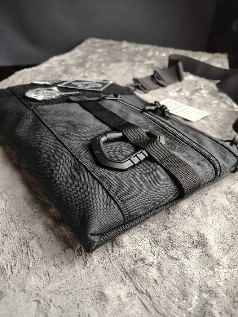 Сумка через плече для патчів cordura кросбоді з липучкою полем шевронов velcro урбан пласка  на плечо urban tactical городская тактическая унисекс — фото 2