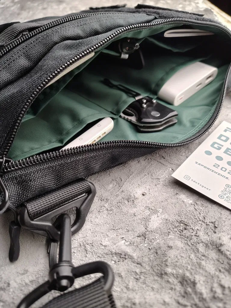 Сумка через плече для патчів cordura кросбоді з липучкою полем шевронов velcro урбан пласка  на плечо urban tactical городская тактическая унисекс — фото 6