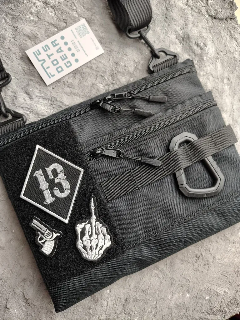 Сумка через плече для патчів cordura кросбоді з липучкою полем шевронов velcro урбан пласка  на плечо urban tactical городская тактическая унисекс — фото 7