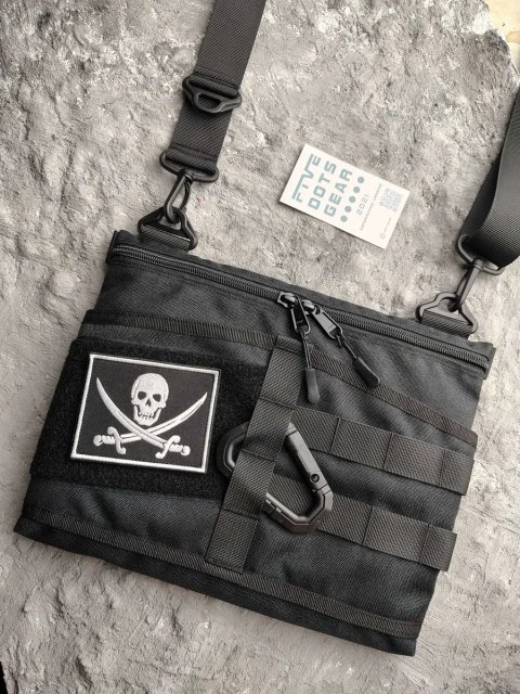 Сумка через плече з липучкою для патчів cordura кросбоді полем панелью шевронов velcro пласка  на плечо urban tactical городская тактическая унісекс
