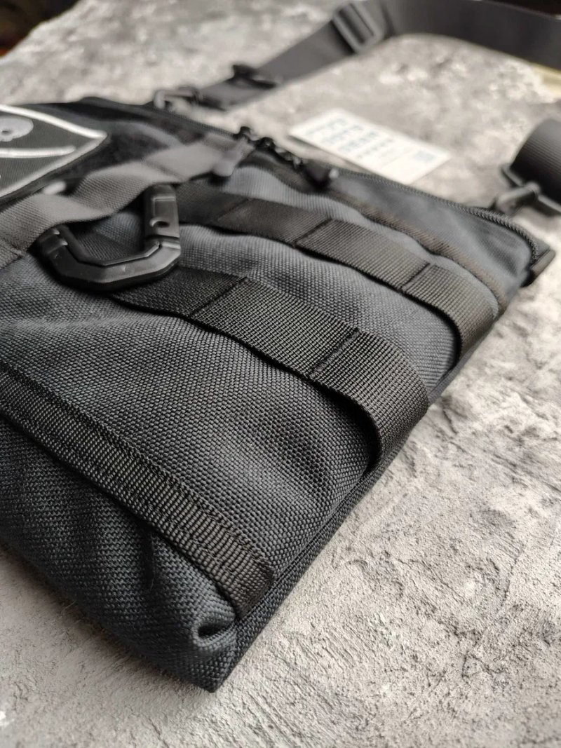 Сумка через плече з липучкою для патчів cordura кросбоді полем панелью шевронов velcro пласка  на плечо urban tactical городская тактическая унісекс — фото 4