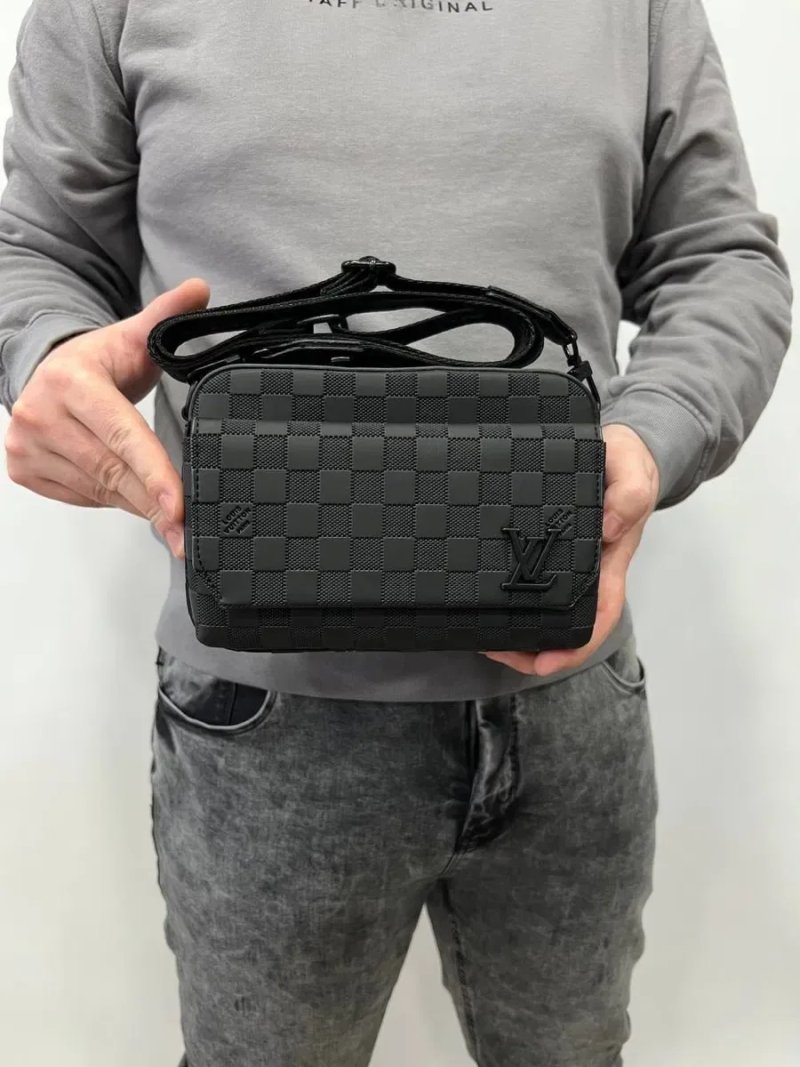 Сумка чоловіча Louis Vuitton, LV, луи витон, луї віттон. Кроссбоди / Мессенджер / Монограмм /Мужская сумка через плече Луи Витон. Люкс. Турция — фото 4