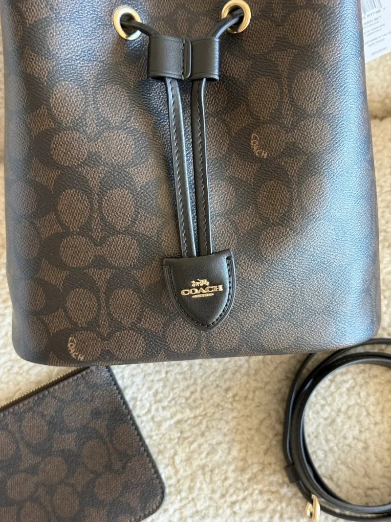 Сумка Coach Rowan Bucket Bag In Signature Canvas бежева — фото 8