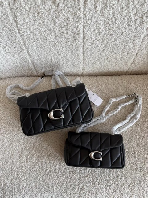 Сумка Coach Tabby Shoulder Bag 26 With Pillow Quilting