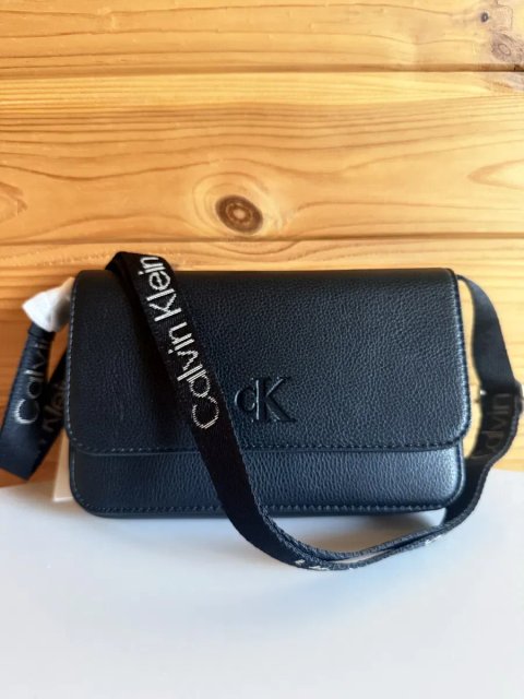 Сумка crossbody Calvin Klein