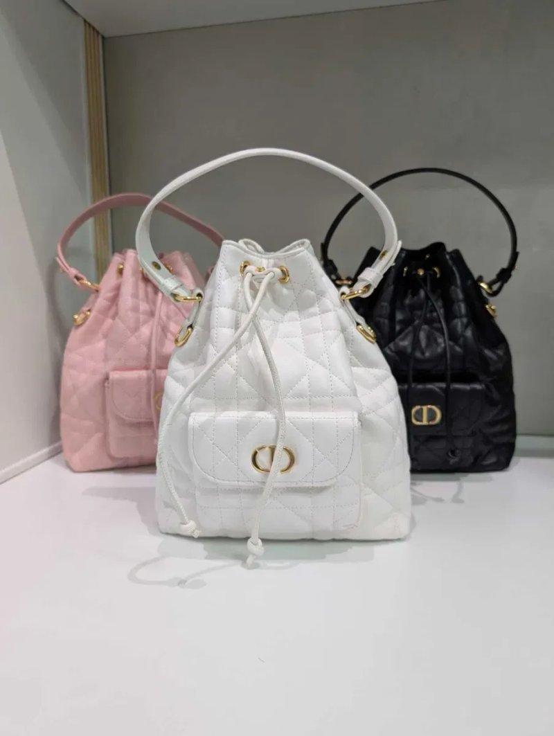 Сумка Dior ‼️ Люкс‼️по типу рюкзачка абсолютно вся шкіряна, зовні та і середині, довжина 20 см — фото 2