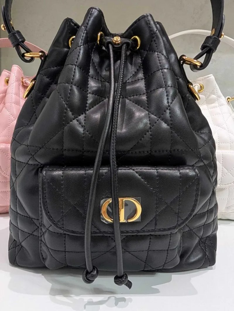 Сумка Dior ‼️ Люкс‼️по типу рюкзачка абсолютно вся шкіряна, зовні та і середині, довжина 20 см — фото 3