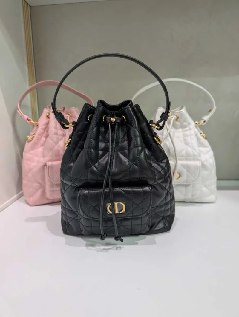 Сумка Dior ‼️ Люкс‼️по типу рюкзачка абсолютно вся шкіряна, зовні та і середині, довжина 20 см — фото 4