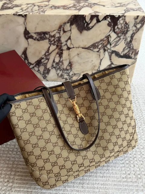 Сумка Gucci GG Monogram Jackie Tote Bag