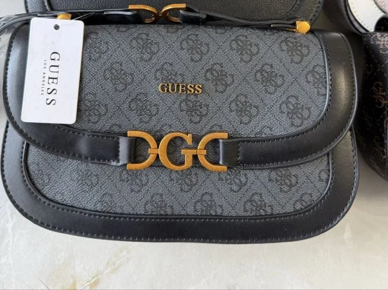 Сумка Guess кроссбоді — фото 4
