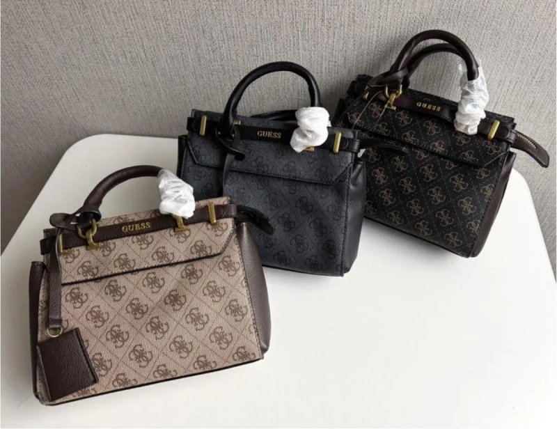 Сумка guess у 4 кольорах на вибір — фото 3