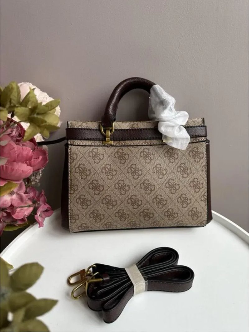 Сумка guess у 4 кольорах на вибір — фото 6