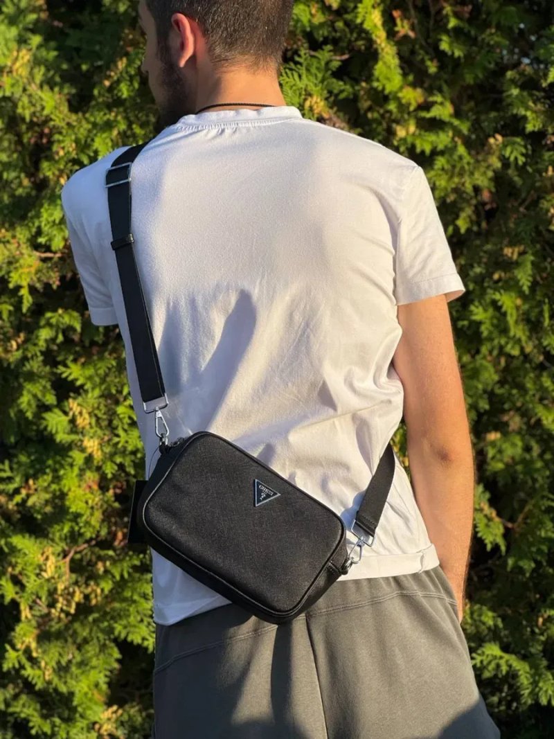 Сумка Guess Vezzola Smart чоловіча шкіряна барсетка Гесс Везола Смарт шкіряна барсетка коричнева | Сумка Гуес черная мужская кожаная барсетка Guess — фото 8
