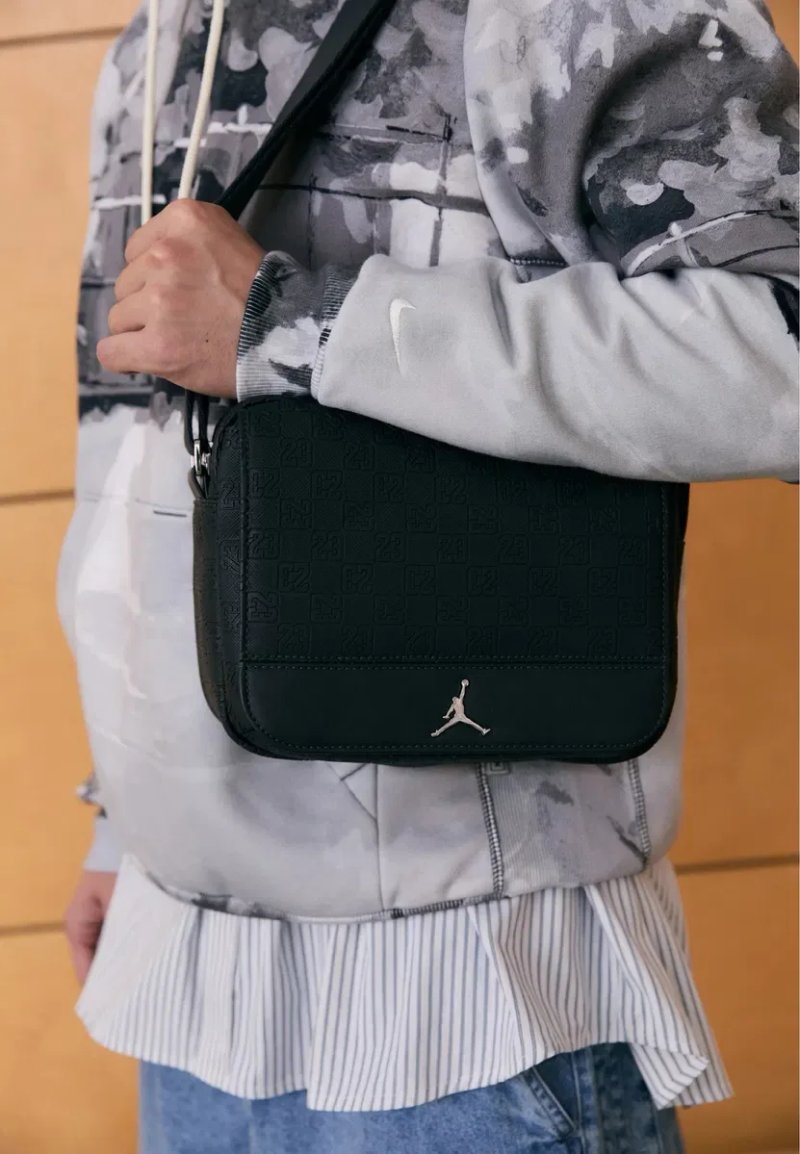 Сумка Jordan Jam Monogram Mini Messenger Bag ОРИГІНАЛ — фото 7