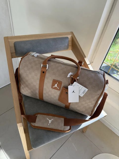 Сумка jordan monogram bag