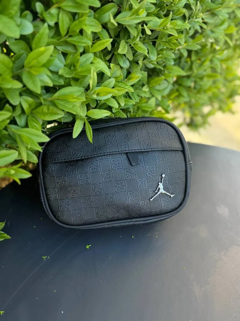 Сумка Jordan monogram через плечо черная сумка кожаная джордан мужская барсетка через плечо Джордан | Сумка шкіряна чоловіча Jordan чорна — фото 7