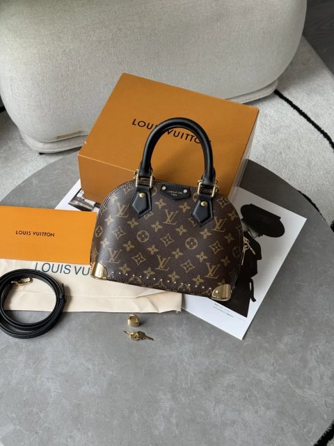 Сумка Louis Vuitton Alma Trunk BB Monogram Canvas/Gold
