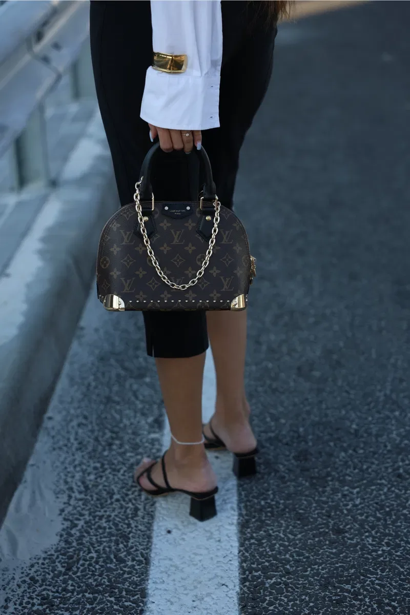 Сумка Louis Vuitton Alma Trunk BB Monogram Canvas/Gold — фото 7
