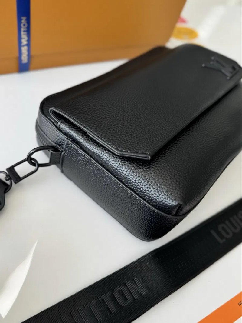 Сумка Louis Vuitton Fastline, чоловіча чорна шкіряна сумка, месенджер через плече, фастлайн луі вітон — фото 5
