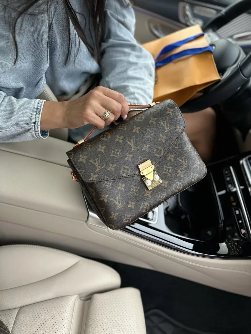 Сумка Louis Vuitton Pochette Metis монограм луи — фото 3