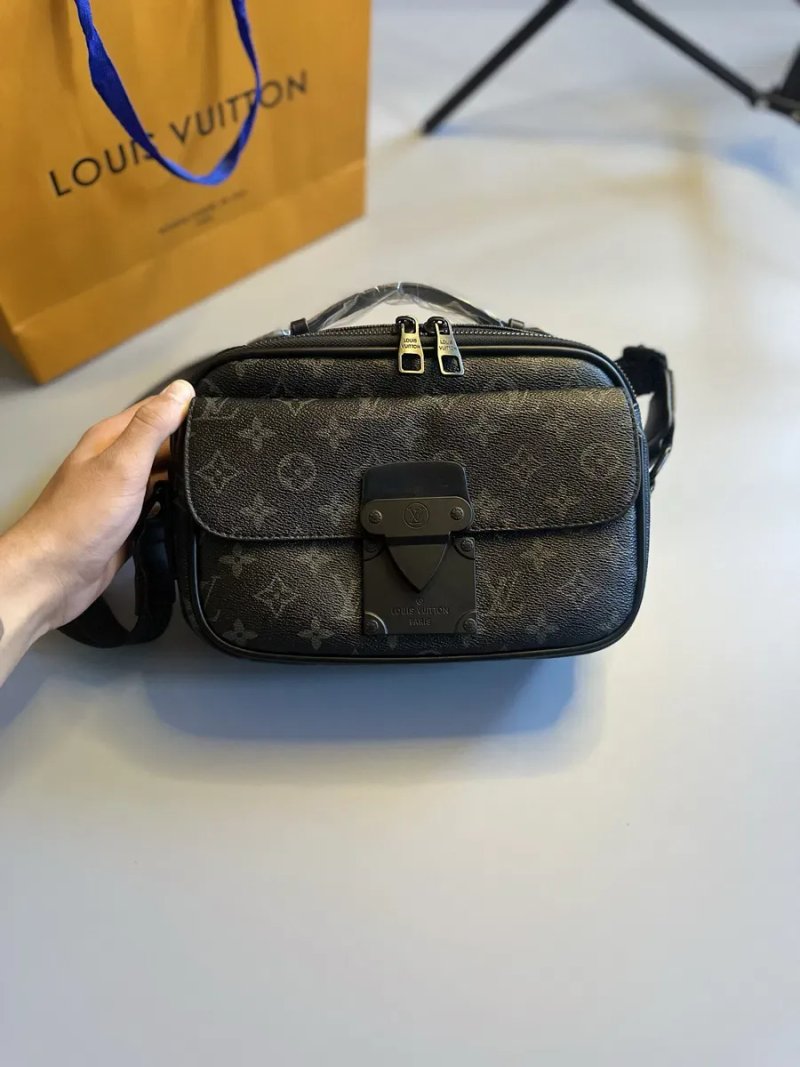 Сумка мессенджер чоловіча чорна Louis Vuitton S Lock messenger луи вит — фото 2