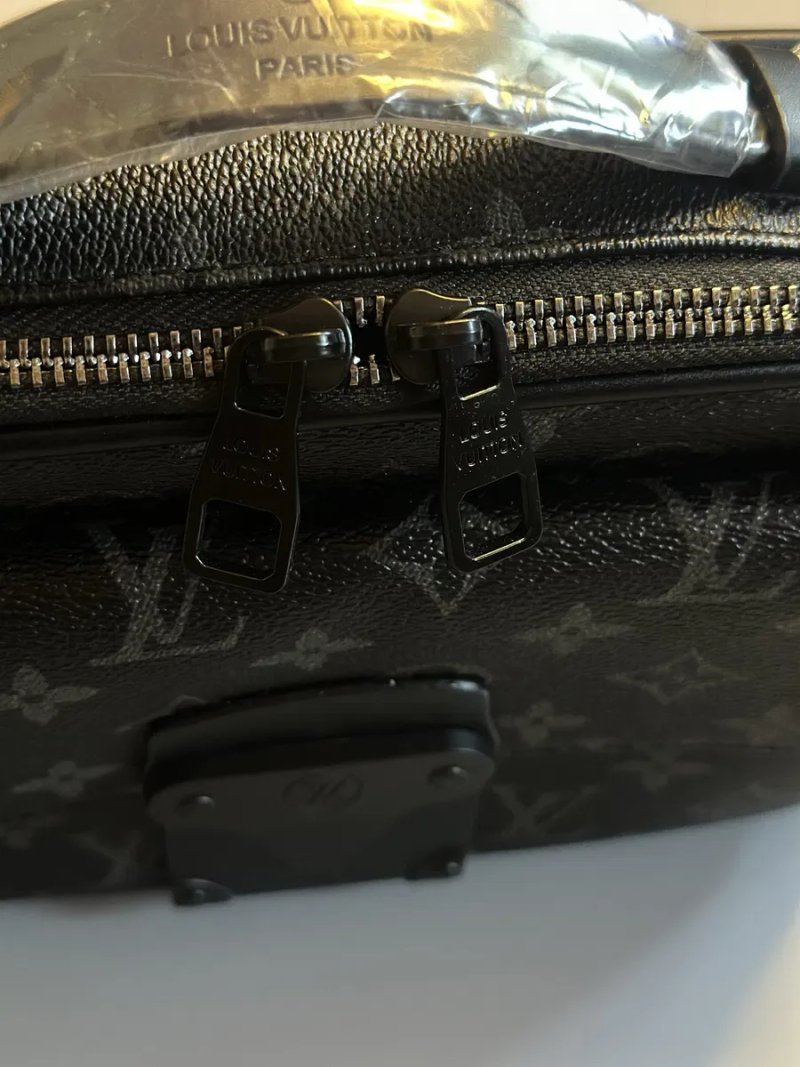 Сумка мессенджер чоловіча чорна Louis Vuitton S Lock messenger луи вит — фото 4