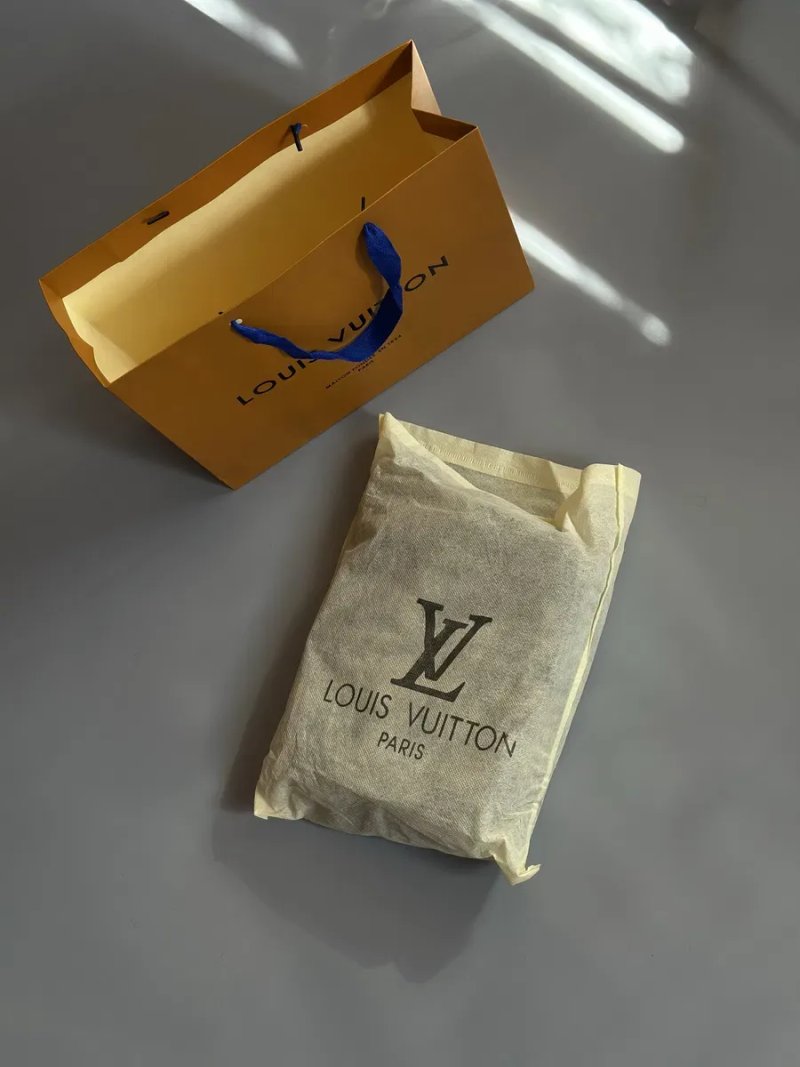 Сумка мессенджер чоловіча чорна Louis Vuitton S Lock messenger луи вит — фото 6