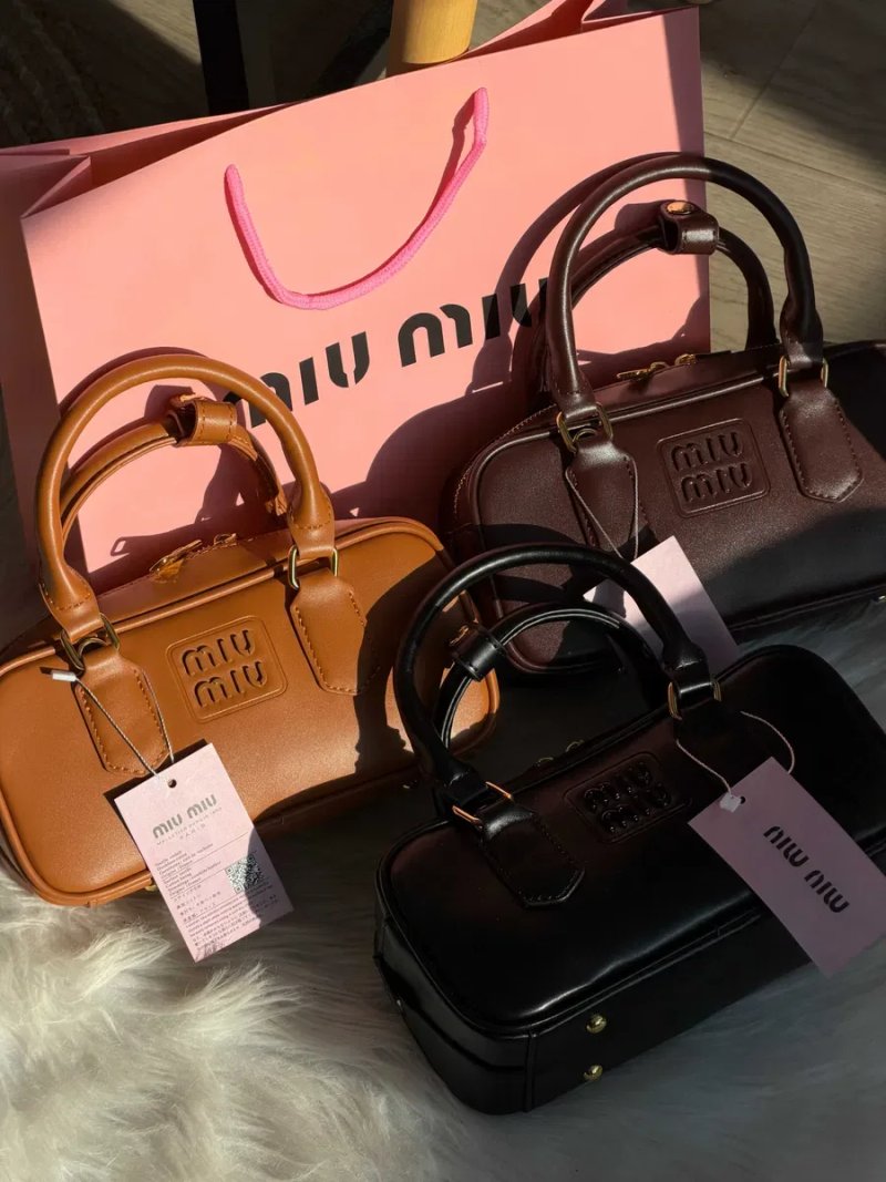Сумка Miu Miu Arcadie Leather Bag Premium чорна Миу миу жіноча шкіряна — фото 2