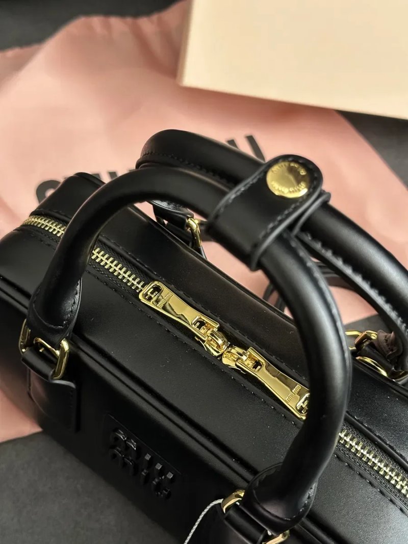 Сумка miumiu/Jacquemus миу миу міу — фото 3